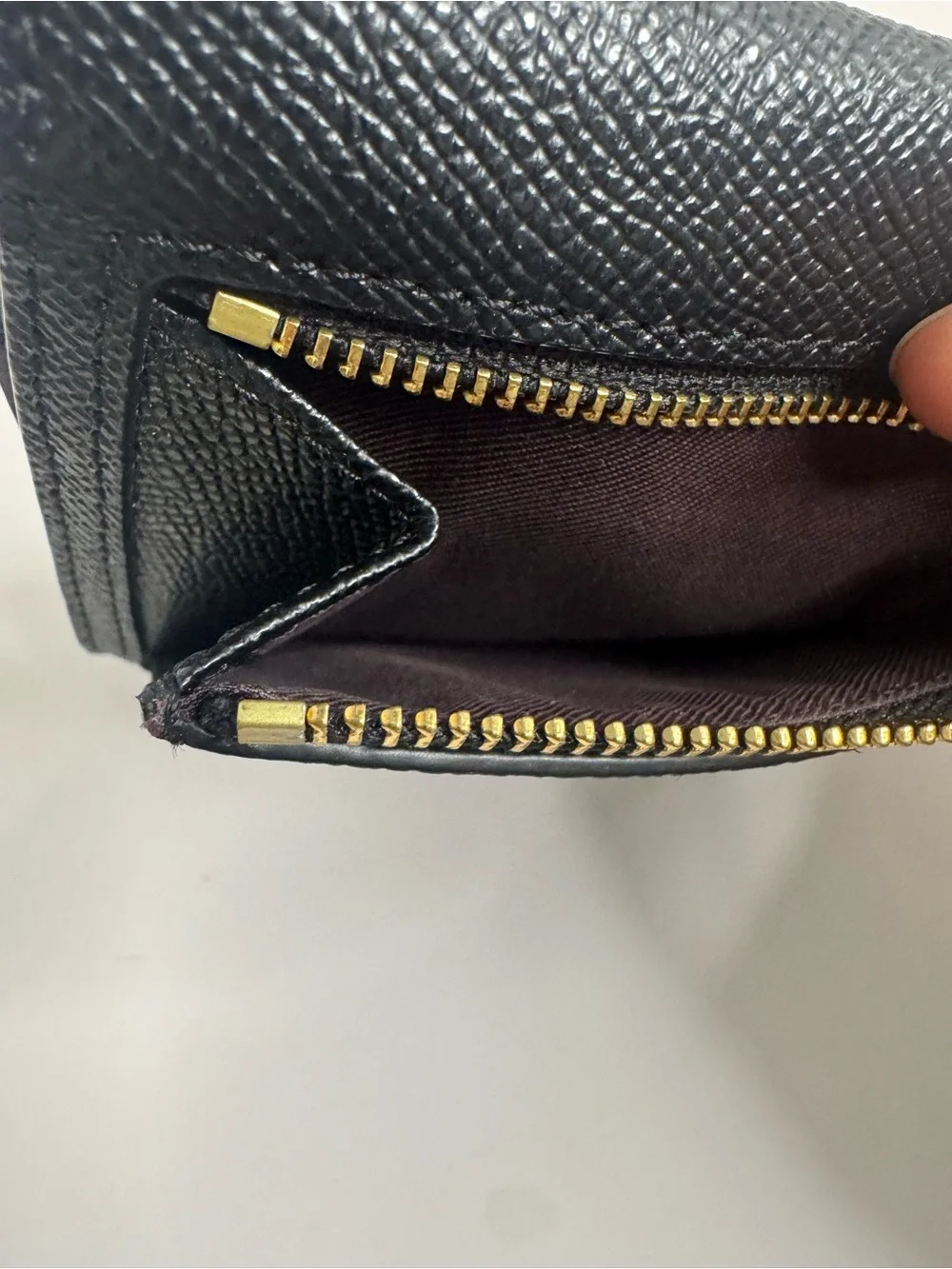 #423 Coach Wyn Crossgrain Leather Trifold Compact Wallet